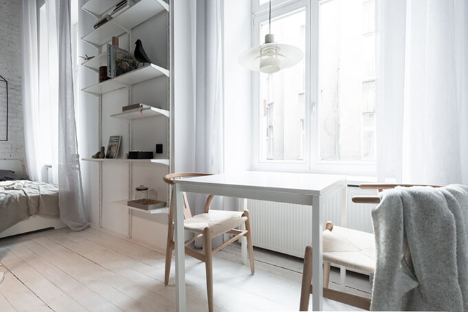 living-how-to-maximize-sunlight-in-small-apartment -b1