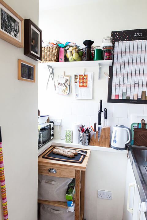 a-tiny-270-square-foot-shared-london-studio-10
