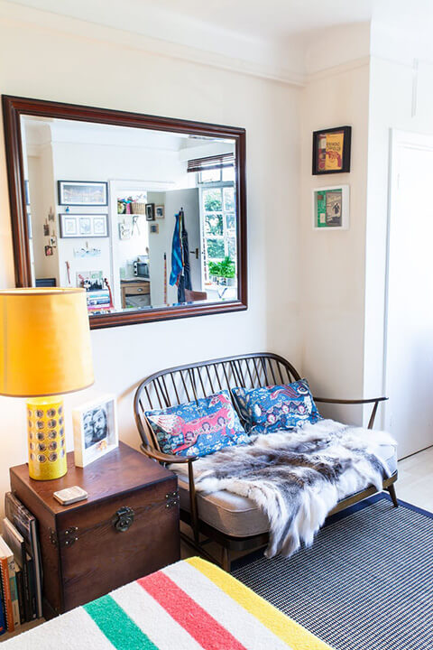 a-tiny-270-square-foot-shared-london-studio-2