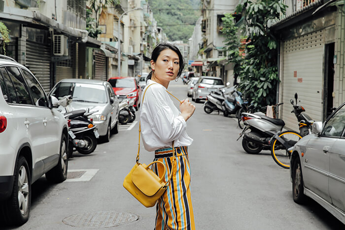 outfit-wear-yellow-to-work-13